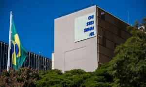 CNI Mantém Projeção de Alta de 2% do PIB em 2024, Mas Alerta Para Juros Altos e Inflação Persistente
