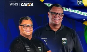 Léo Figueiró assume o comando da Seleção Feminina de Basquete após saída de Pokey Chatman; primeiro desafio é o Sul-Americano