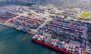 Centrais Sindicais Propõem Resposta ao Tarifaço Americano: Apoio à Produção Nacional e Proteção de Empregos em Destaque