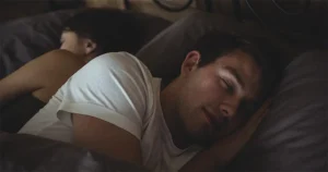 Dormir Demais Alerta: Excesso de Sono Pode Ser Sinal de Doenças Graves e Impactar a Saúde Cerebral, Revelam Estudos