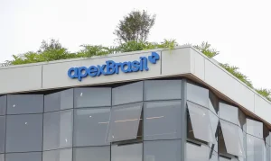 Tarifaço Americano Atinge São Paulo e Santa Catarina: 52% das Exportações Brasileiras Afetadas em US$ 7,4 Bilhões