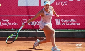 Laura Pigossi é campeã na Espanha e retorna ao top 200 do tênis mundial com título expressivo