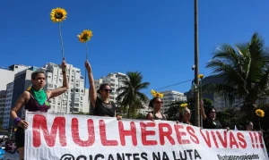 Mulheres Vão às Ruas em Massa Pressionar Câmara por PL da Misoginia: “Brasil Sem Ódio Digital contra Mulheres”