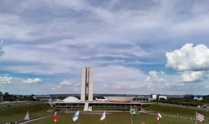 Congresso Nacional Retoma Trabalhos Pós-Recesso Sem Previsão de Plenário, Foco em 2026 e Votações Adiada