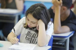 Volta às Aulas: Guia Essencial para Crianças Retomarem Rotina Saudável e Turbinarem o Desempenho Escolar com Dicas de Ouro