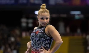 Flávia Saraiva Brilha no Campeonato Brasileiro: Conquista Ouro na Trave e Solo e Encanta Público com Coreografia Inspirada em Luiz Gonzaga e Ney Matogrosso