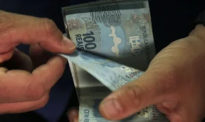Desenrola Adimplentes: Nova Chance para Informais Trocarem Dívidas Caras por Crédito Barato com Juros Baixos
