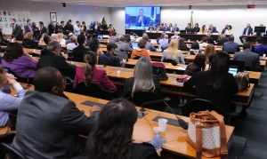 Câmara instala comissão para analisar PEC da redução da maioridade penal para 16 anos: entenda os debates