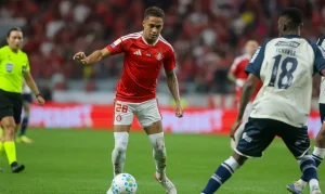 Remo empata com Inter no último lance e tira time gaúcho da zona de rebaixamento, mas torcida vaia