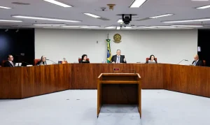 Dino e Moraes defendem rediscussão sobre fim da obrigatoriedade do diploma de jornalista; entenda o debate