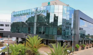 Justiça suspende norma que permitia dentistas realizarem harmonização facial; entenda o caso