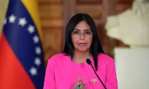 Acordo Petrolífero Histórico Venezuela-EUA: 65 Bilhões de Barris e US$ 100 Bilhões em Investimentos Impulsionam a Economia Venezuelana Após Sequestro de Maduro