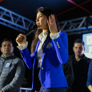 Clau Camargo leva propostas ao SINTHORESP