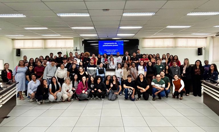 Juventude de Itaquá ganha espaço para transformar ideias em propostas com o Parlamento Jovem