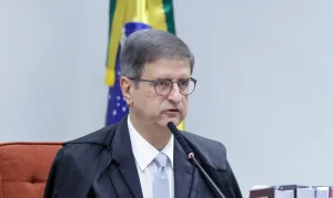 PGR pede anulação de investigação sobre conversas de Moraes e Vorcaro; entenda o caso e a polêmica
