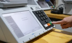 Justiça Eleitoral: Transporte Gratuito e Urnas Adaptadas Garantem Voto para PCDs em 2026