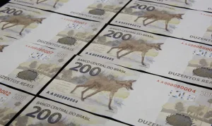 CVM Multa Ex-Banqueiro Daniel Vorcaro em R$ 20 Milhões por Fraude em Fundo Imobiliário: Banco Master Paga R$ 12,5 Milhões