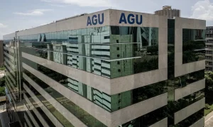 AGU celebra decisão de Fachin que restaura ordem pública e administrativa na Polícia Federal após polêmica