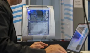 Senai Revoluciona Ensino: Computador Quântico Educacional Triangulum II Abre Portas para Futuro Tecnológico no Brasil