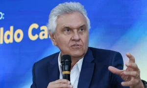 Ronaldo Caiado é diagnosticado com pneumonia e internado em São Paulo para tratamento intensivo