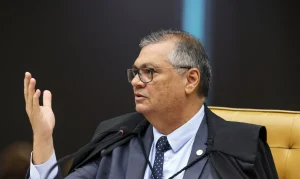 Dino quebra sigilo de investigações sobre filme “Dark Horse” e mira desvio de emendas para Bolsonaro