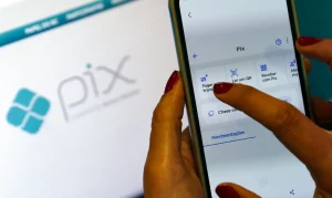 Pix Revoluciona Pagamentos: Novas Regras Contra Fraudes, Cobrança Híbrida e Contas-Salário a Partir de 2027