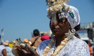 Eleitores Afro-Brasileiros se Sentem Invisíveis nas Campanhas: Intolerância Religiosa e Falta de Representatividade na Política