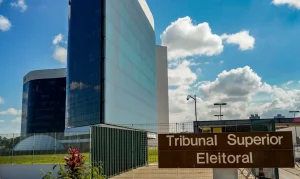 TSE julga hoje decisão que barrou postagens sobre Nossa Senhora Aparecida e polêmica com Flávio Bolsonaro