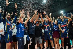 Vôlei Mania Itaquá conquista título da Superliga C em casa e garante acesso à Superliga B