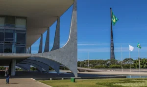 Prefeitos Exigem Nova Relação Federativa e Mais Verbas para Cidades em Carta Aberta aos Candidatos à Presidência