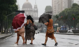 Alerta de Chuvas Fortes: Defesa Civil Nacional Mobiliza Equipes e Emite Aviso de Grande Perigo para Sul e Sudeste no Fim de Semana de Eleições