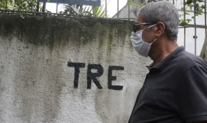 Rio de Janeiro: 12,86 Milhões de Eleitores Prontos para Votar Hoje, Muitos Chegam Antes do Amanhecer
