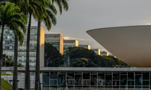 PL e PSOL Dominam: Conheça os 5 Deputados Federais Mais Votados em Eleição Histórica