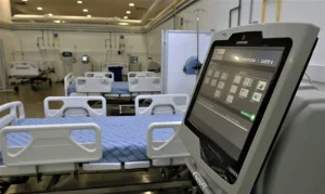Reino Unido Lidera Mundo em Regulamentação de IA Médica: Monitoramento Contínuo Pós-Aprovação é Nova Regra