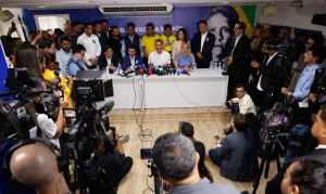Douglas Ruas se declara governador do Rio após polêmica eleitoral e critica judicialização da disputa contra Eduardo Paes