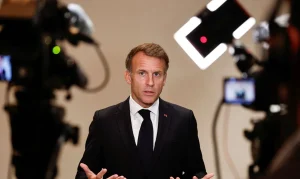 Macron Proíbe Protestos “Ilegítimos” na França Após Vandalismo e Promete “Firmeza” contra Grupos de “Ultraesquerda”
