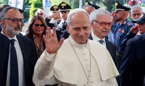 Papa Leão XIV: Médicos dão alta e afastam necessidade de mais tratamento contra câncer de pulmão após cirurgia bem-sucedida